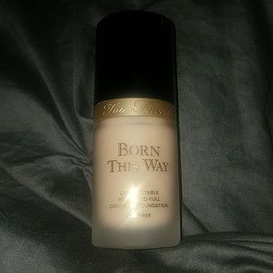 Too Faced Born This Way foundation